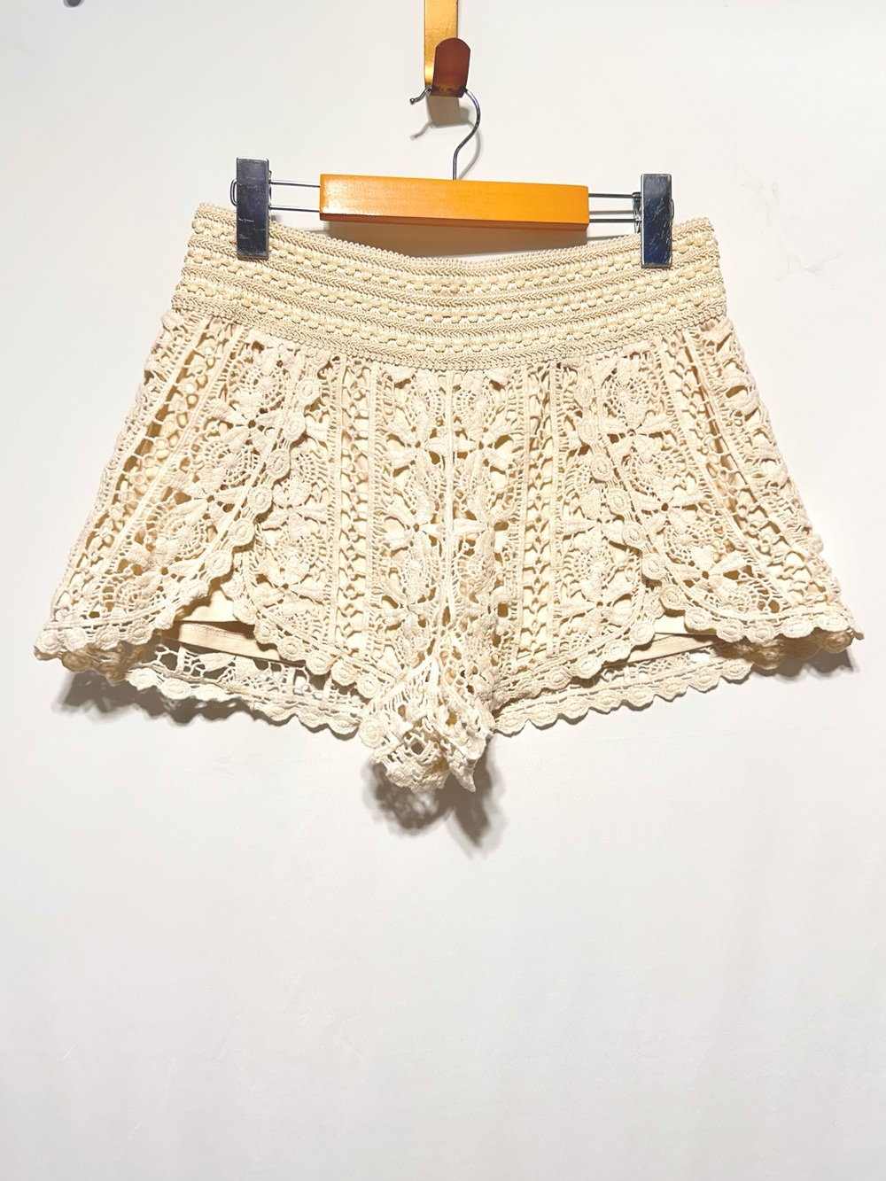 TOPSHOP Cream Crochet Lace High Rise Shorts Cotton Boho Festival US 6